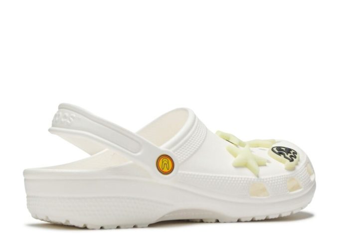 Bad Bunny x Classic Clog “Glow In The Dark” Bad Bunny x Classic Clog “Glow In The Dark”