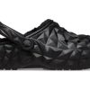 Crocs (WMNS) Classic Clog Lined Geometric Shoes “Black” 210069-001